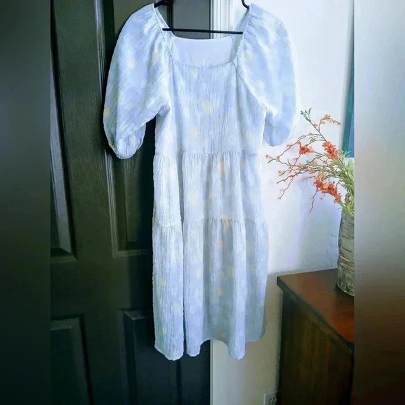 Love Olive Co Floral Midi Dress in Light Blue - Picture 3 of 5